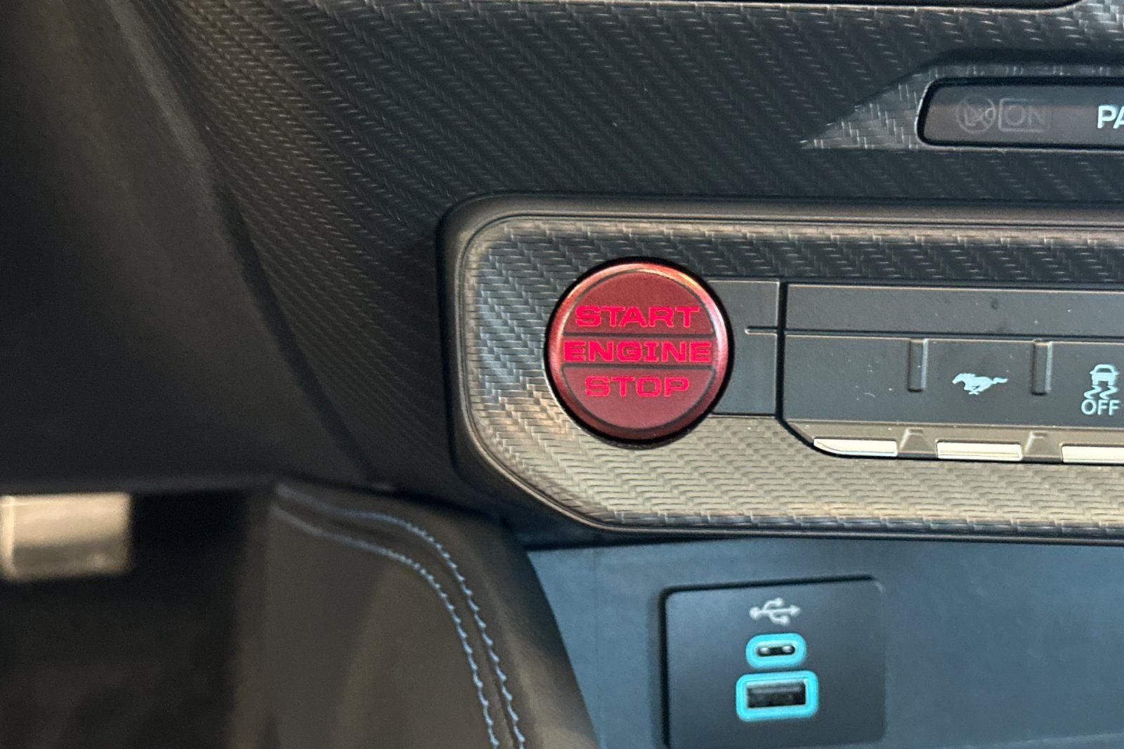 2026 Ford Mustang Dark Horse