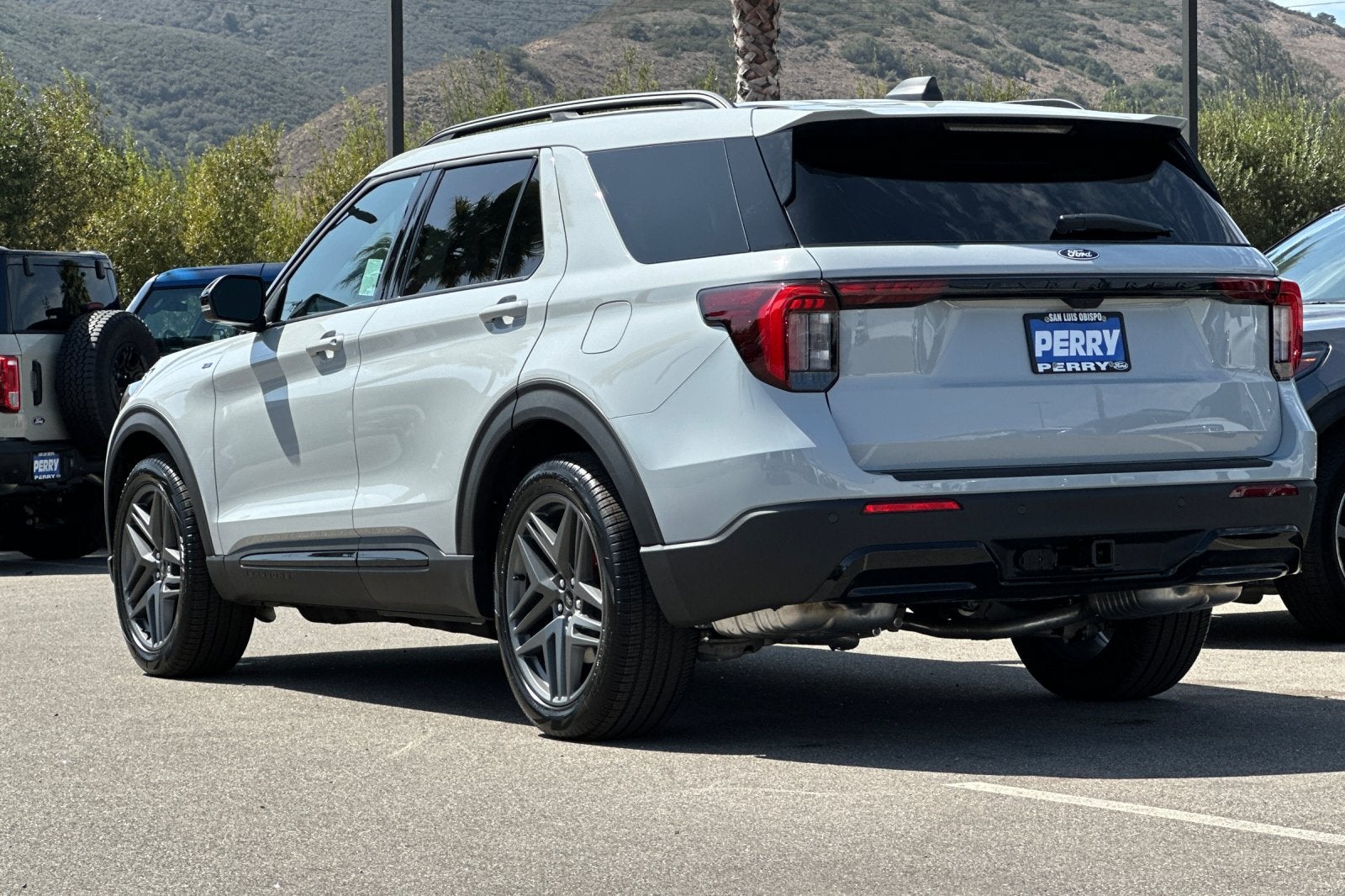 2027 Ford Explorer ST-Line