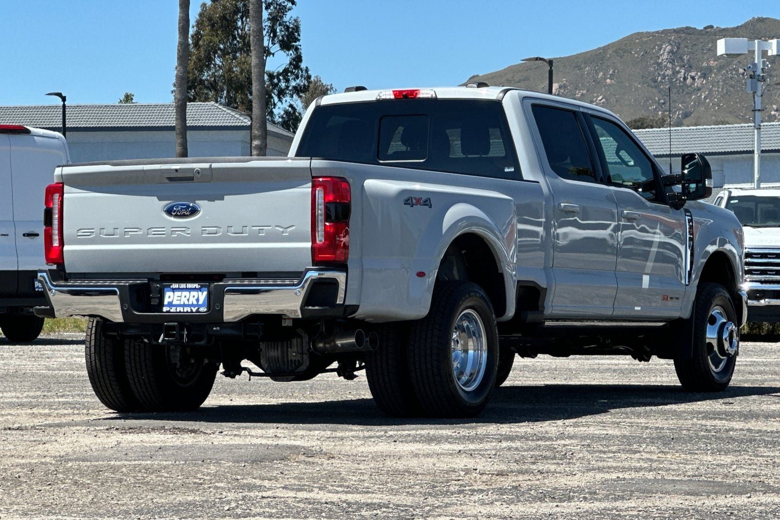2026 Ford F-350SD Lariat DRW