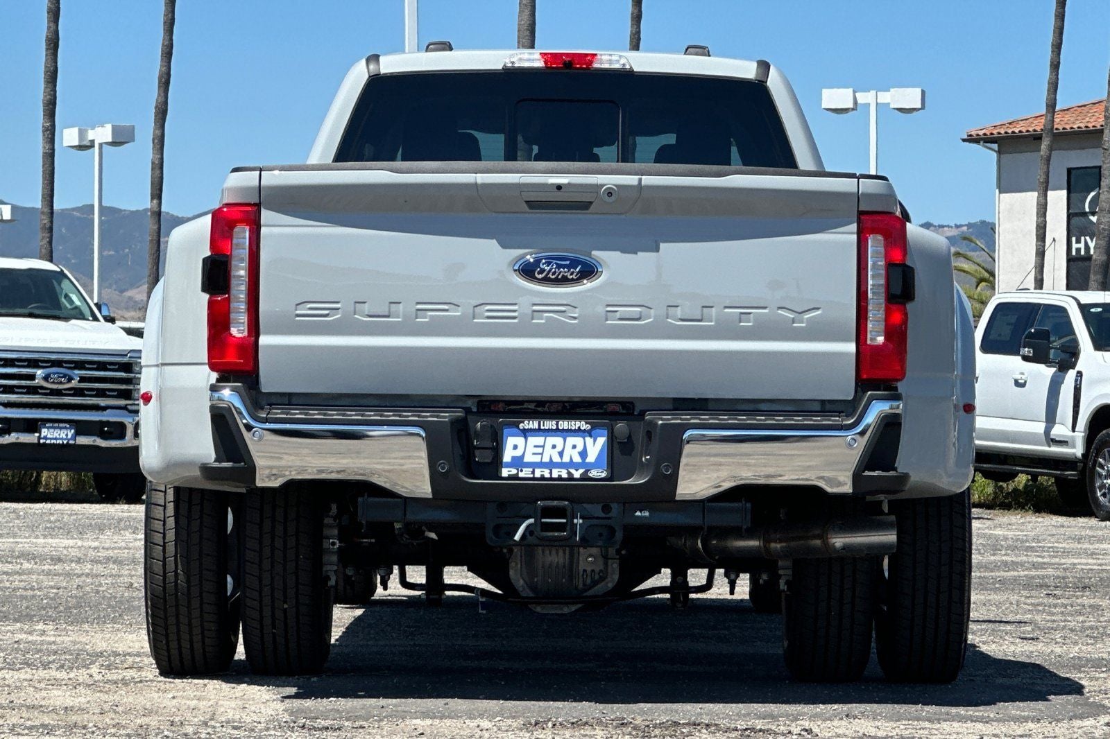 2026 Ford F-350SD Lariat DRW