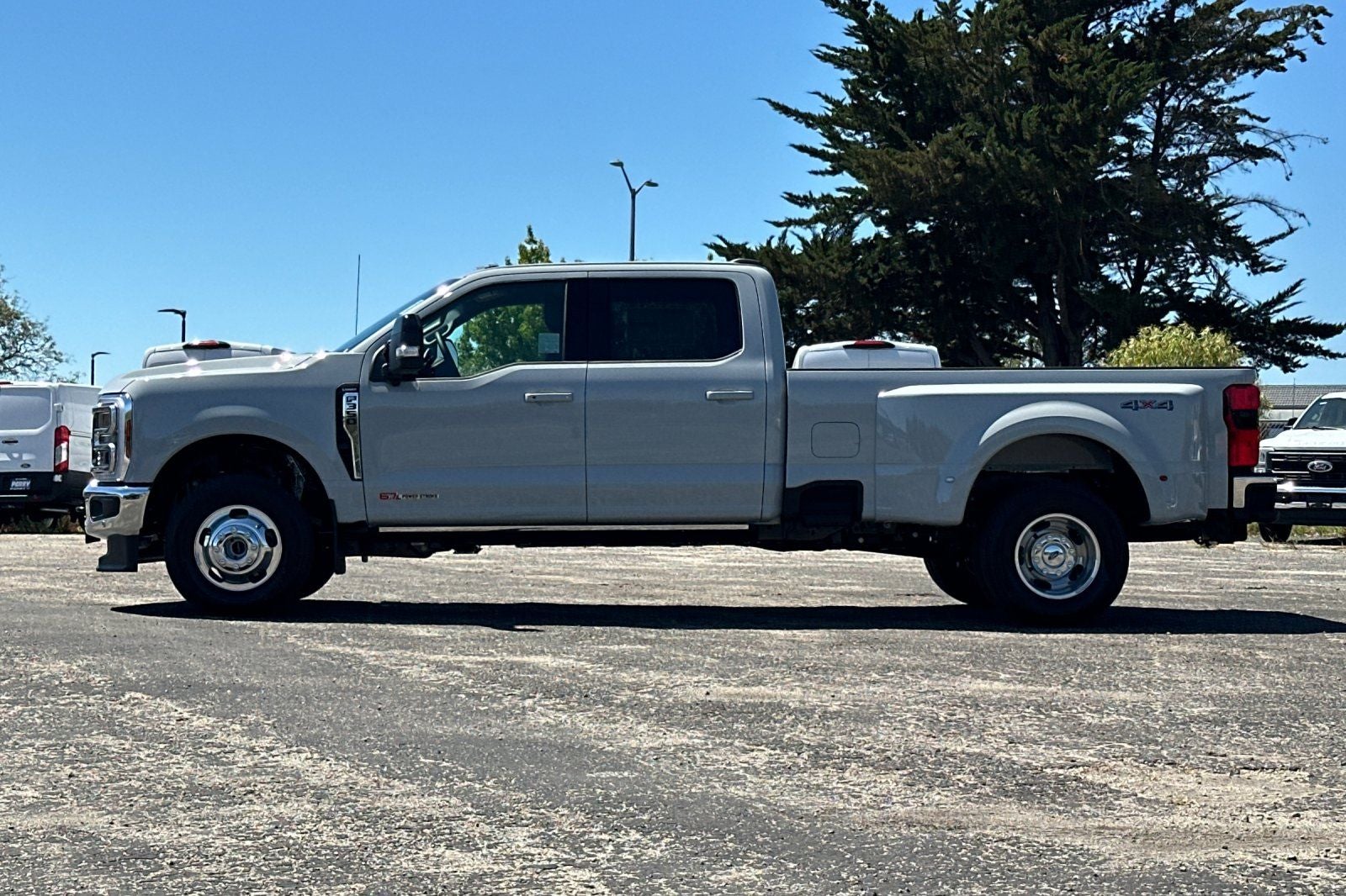 2026 Ford F-350SD Lariat DRW