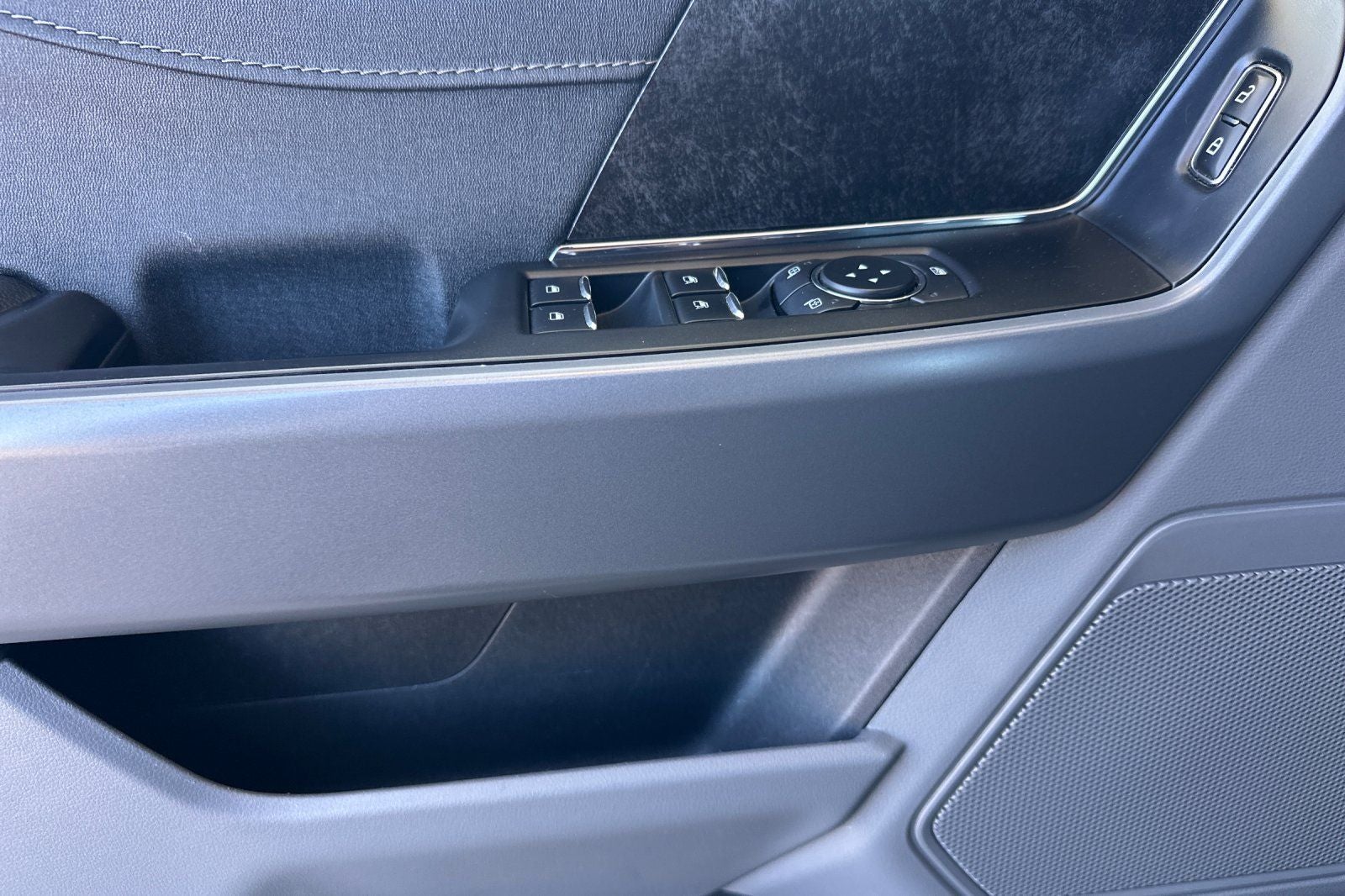 2023 Ford F-150 Lightning XLT