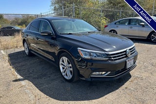 2018 Volkswagen Passat 2.0T SEL Premium